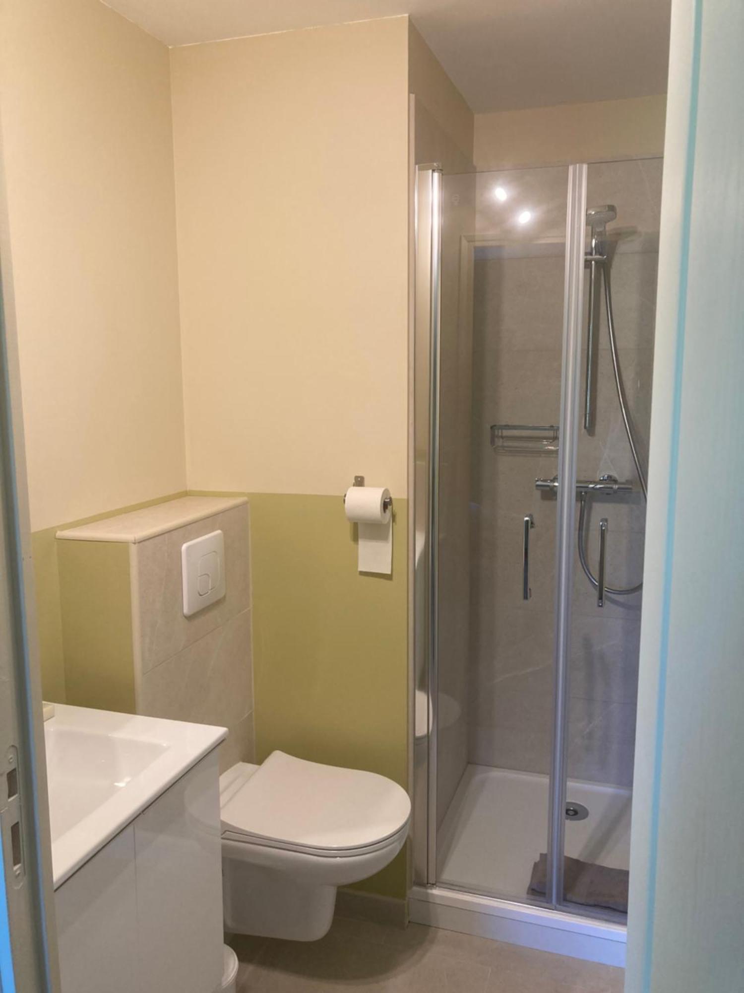 Chez Anne - Chambre Avec Salle De Bain Privative Menetou-Couture 外观 照片