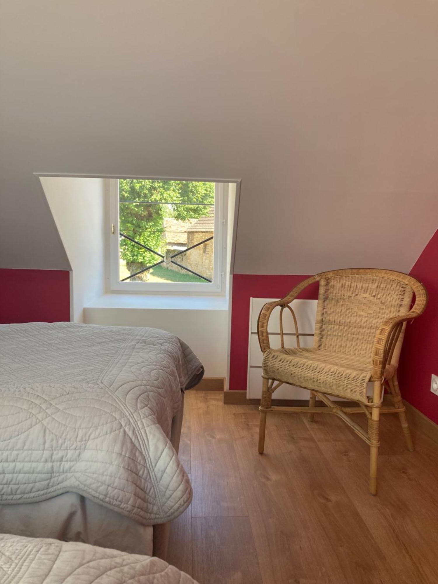 Chez Anne - Chambre Avec Salle De Bain Privative Menetou-Couture 外观 照片